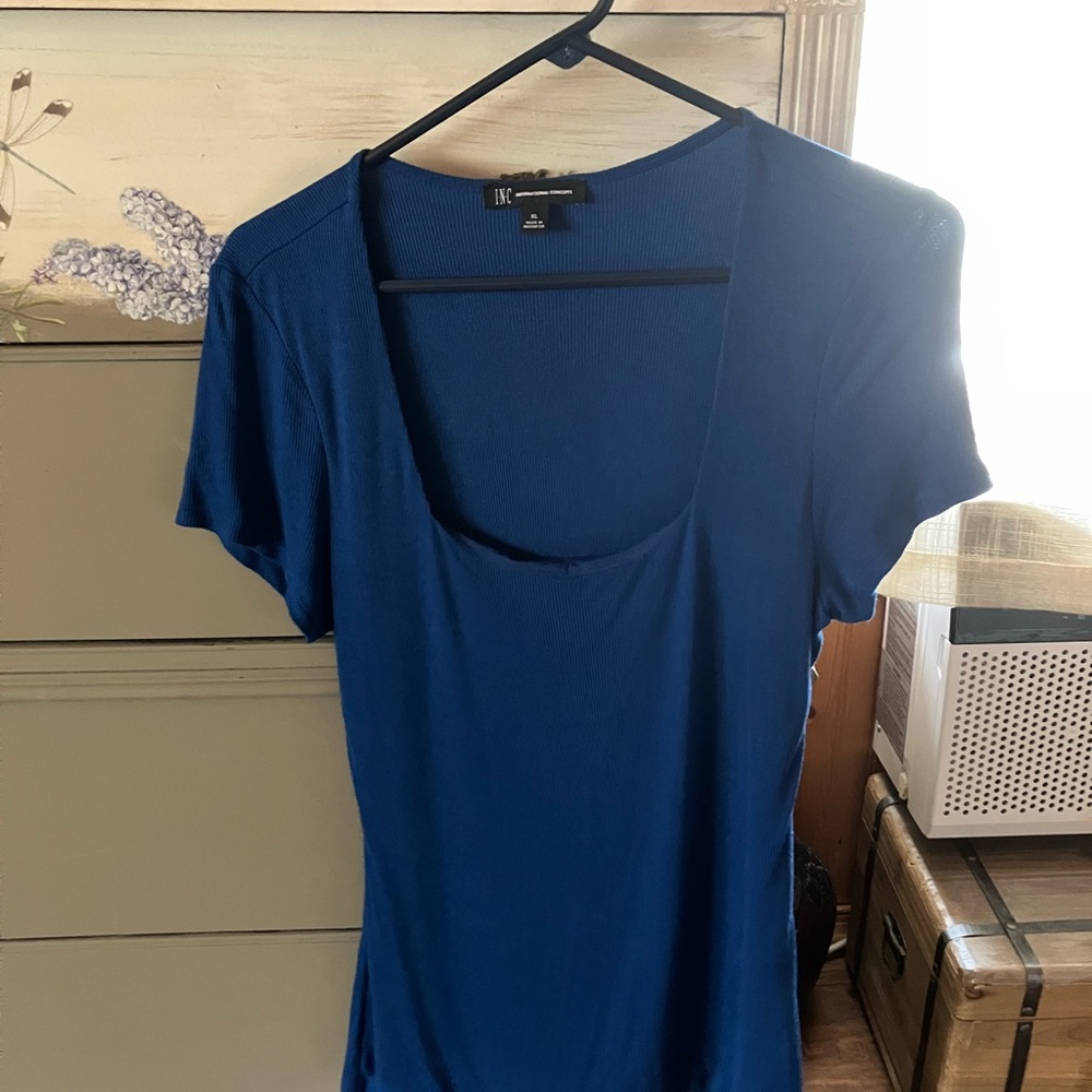 INC International Concepts Fitted Blue Short Sleeve Tee